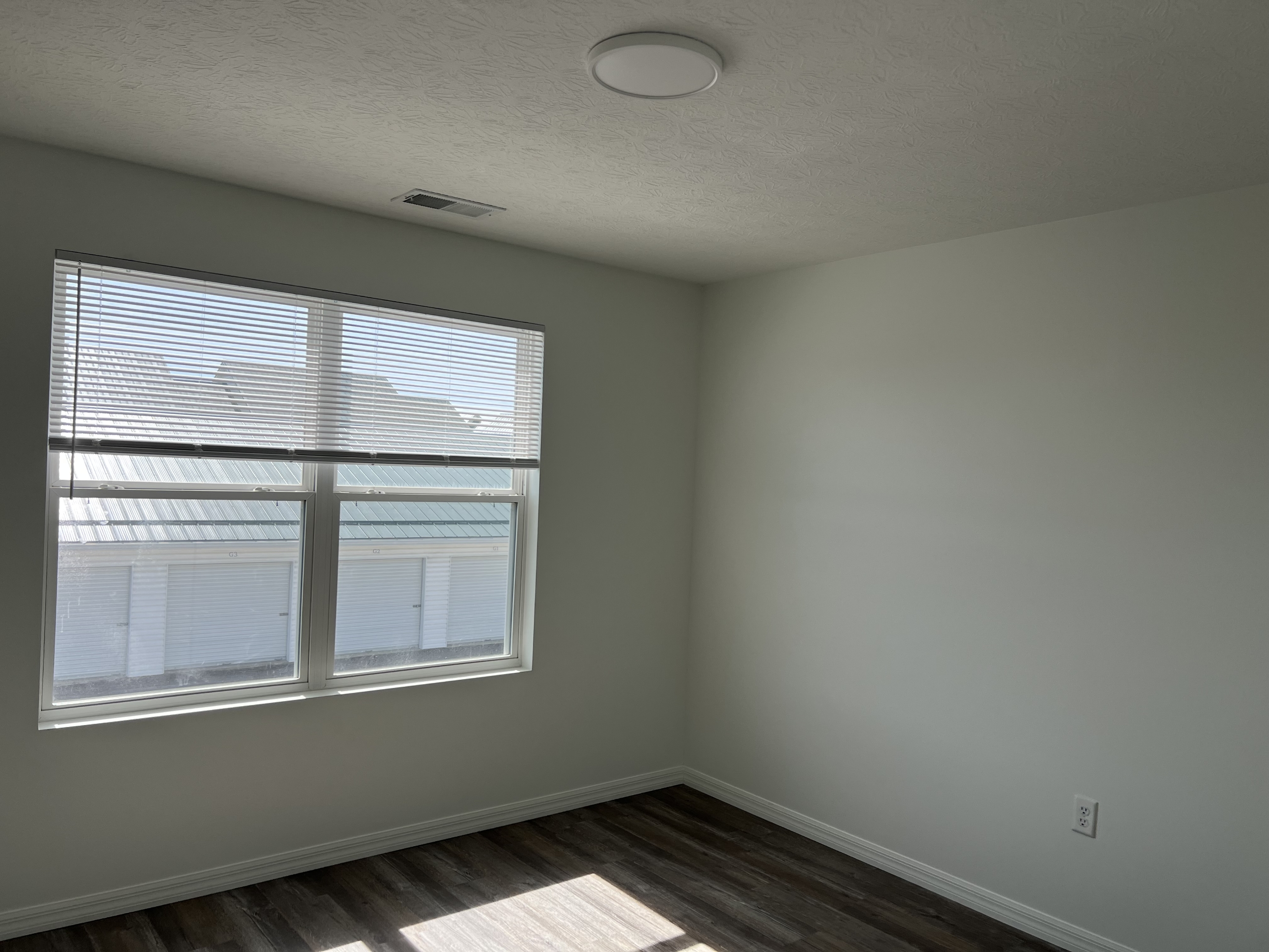 6208 Commerce Drive- 102